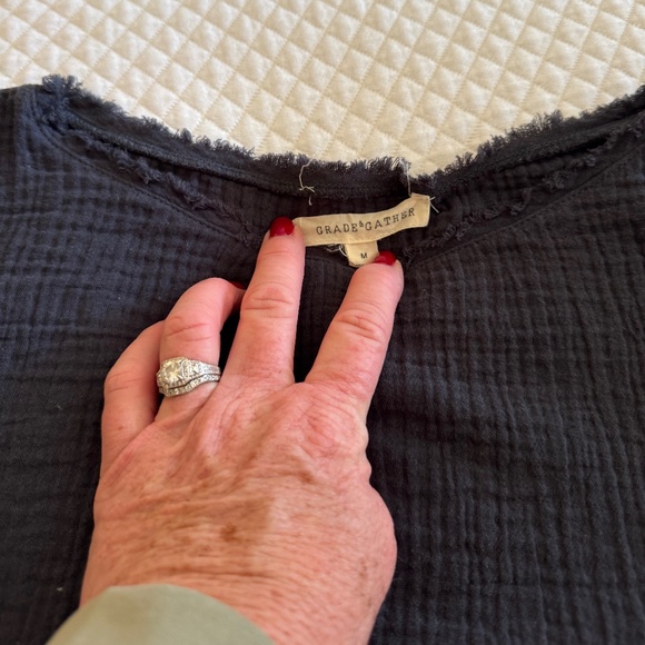 Grade & Gather Blue Gauze Top Size Medium - Picture 7 of 7